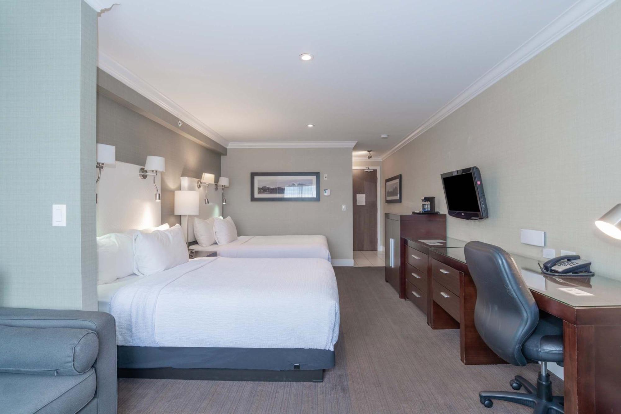 Sandman Hotel Abbotsford Airport Bagian luar foto