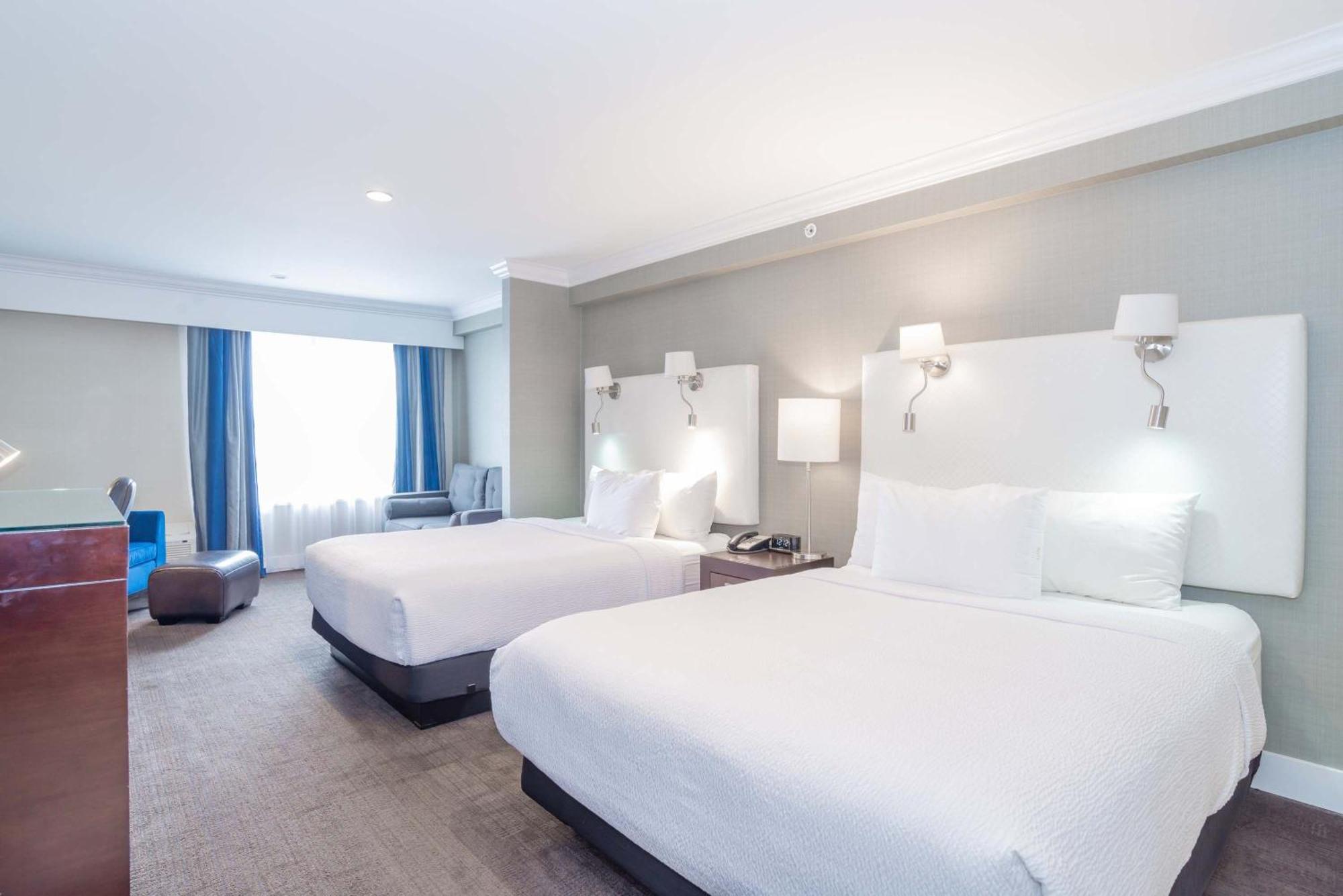 Sandman Hotel Abbotsford Airport Bagian luar foto