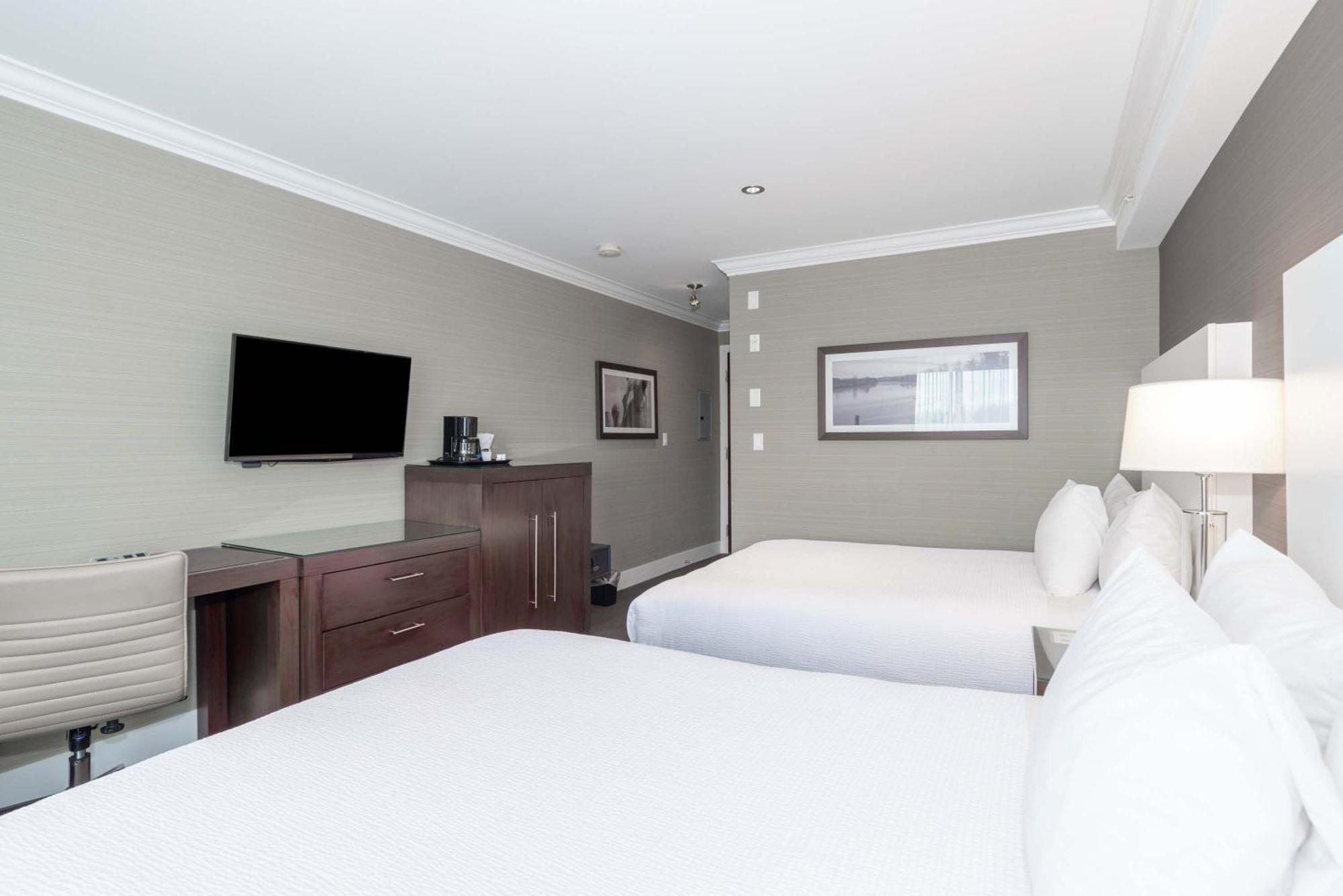 Sandman Hotel Abbotsford Airport Bagian luar foto