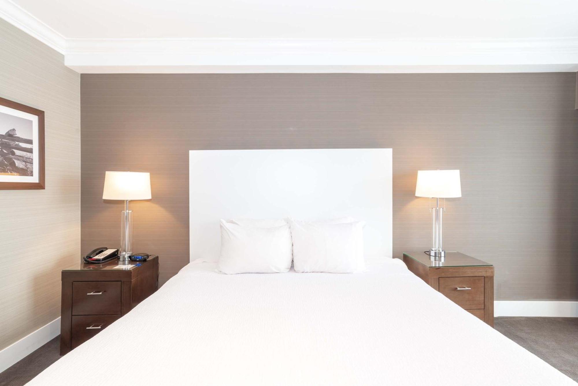 Sandman Hotel Abbotsford Airport Bagian luar foto