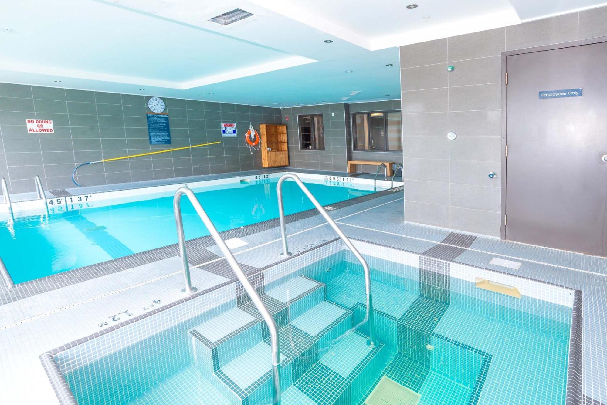 Sandman Hotel Abbotsford Airport Bagian luar foto